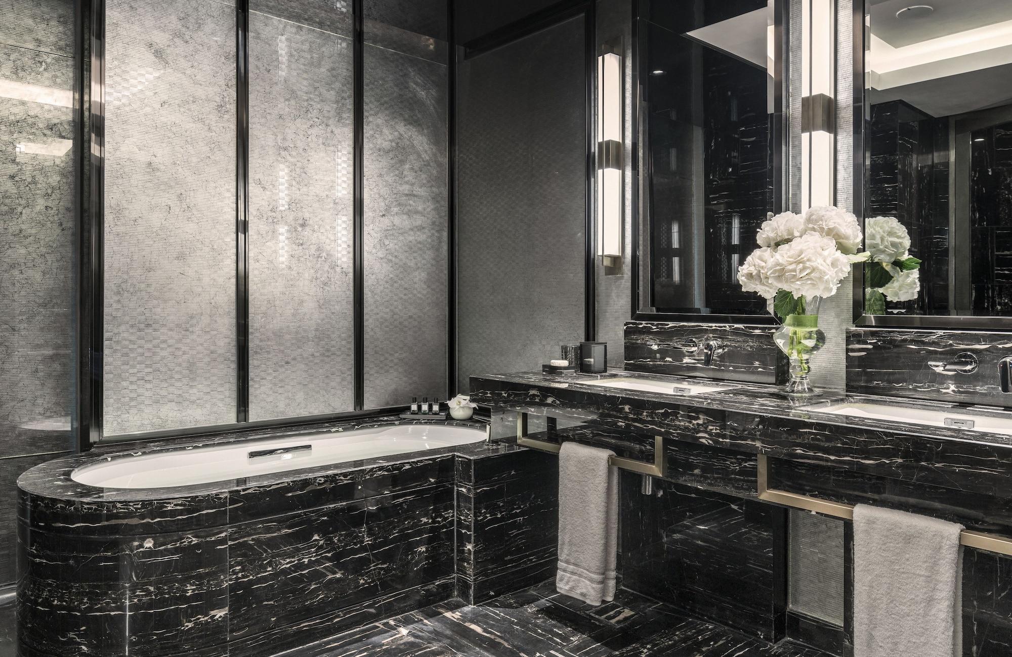 Four Seasons Hotel Kuala Lumpur Ngoại thất bức ảnh
